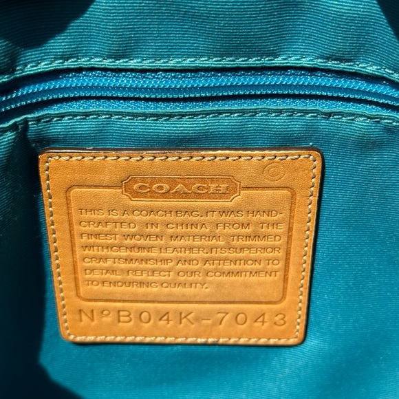 Coach crossbody - Picture 4 of 5